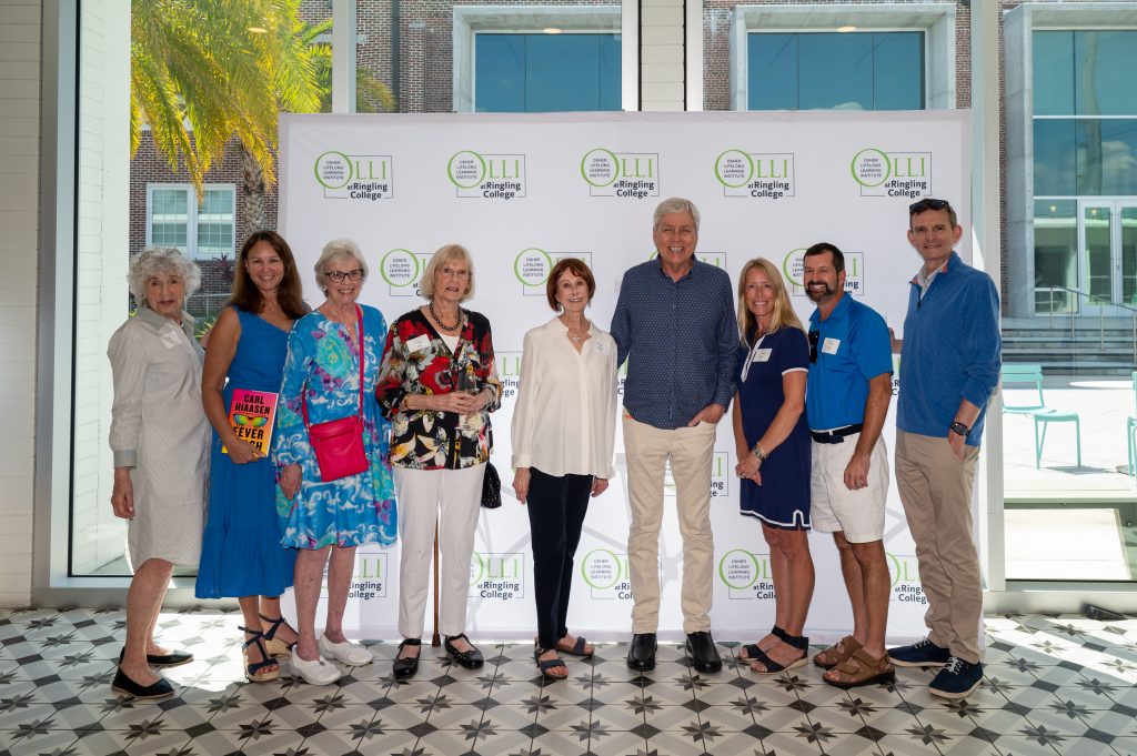 Carl Hiaasen speaks at OLLI event